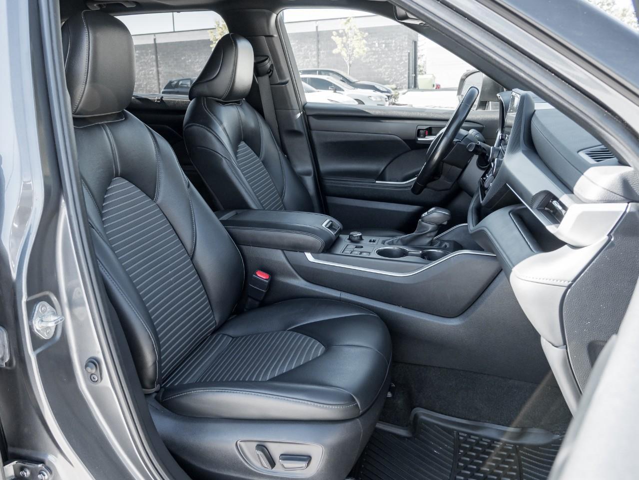 2023 Toyota Highlander XSE 4dr All-Wheel Drive Photo