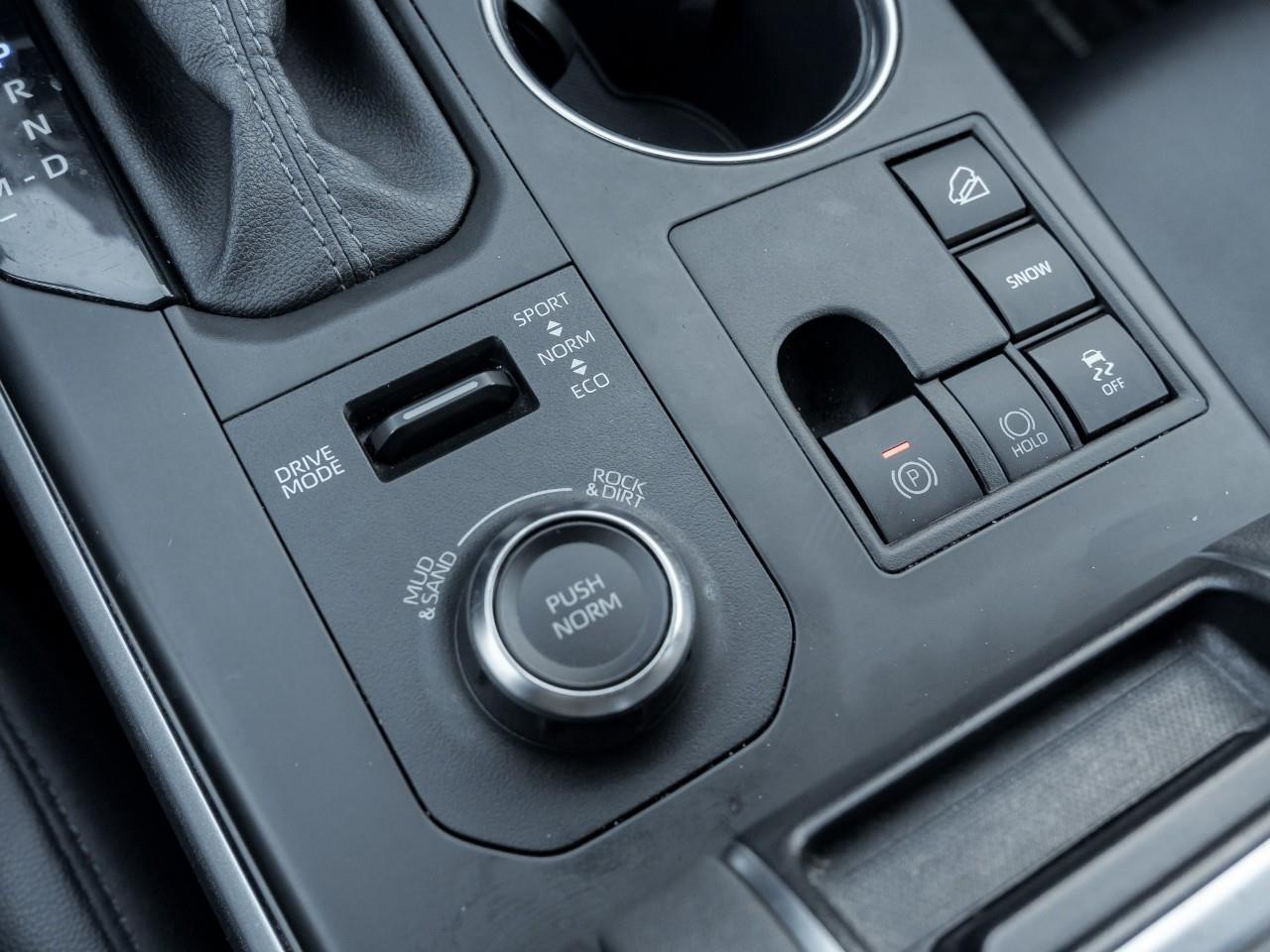 2023 Toyota Highlander XSE 4dr All-Wheel Drive Photo