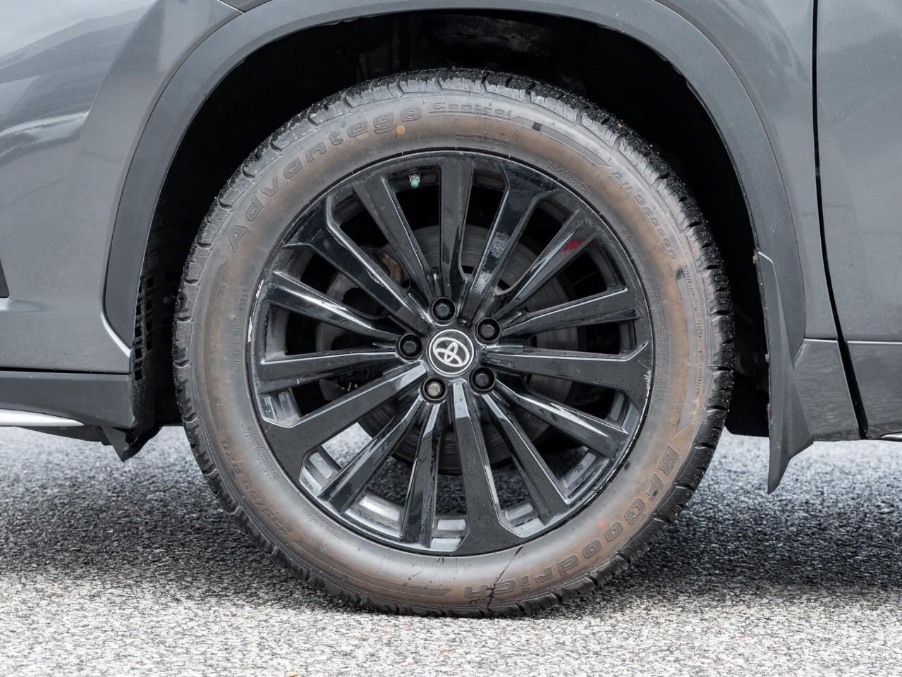 2023 Toyota Highlander XSE 4dr All-Wheel Drive Photo