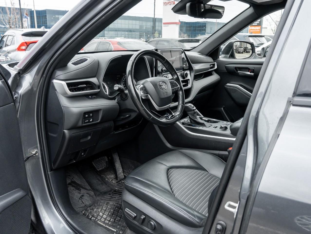 2023 Toyota Highlander XSE 4dr All-Wheel Drive Photo