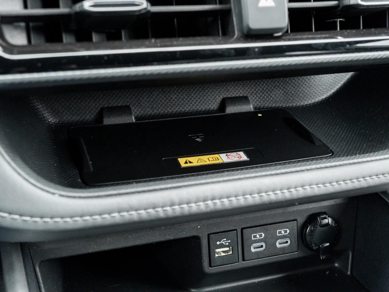 2023 Toyota Highlander XSE 4dr All-Wheel Drive Photo
