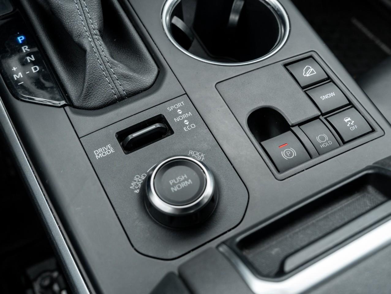 2023 Toyota Highlander XSE 4dr All-Wheel Drive Photo