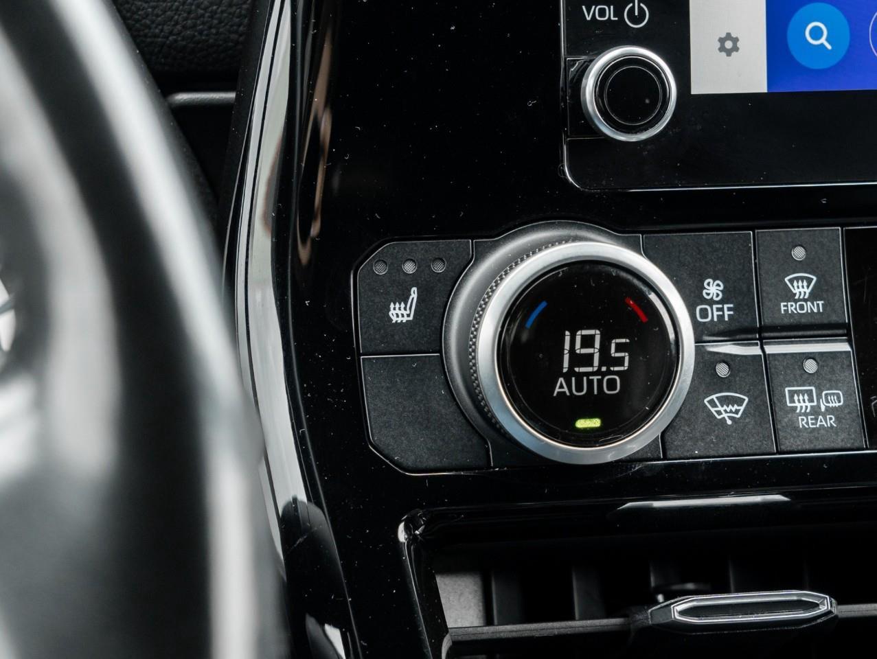 2023 Toyota Highlander XSE 4dr All-Wheel Drive Photo