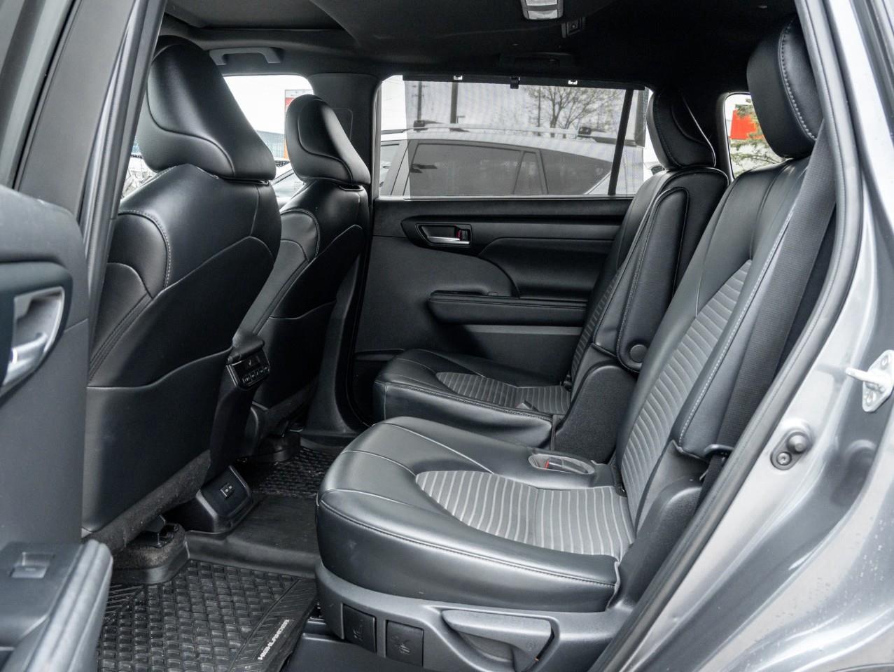 2023 Toyota Highlander XSE 4dr All-Wheel Drive Photo