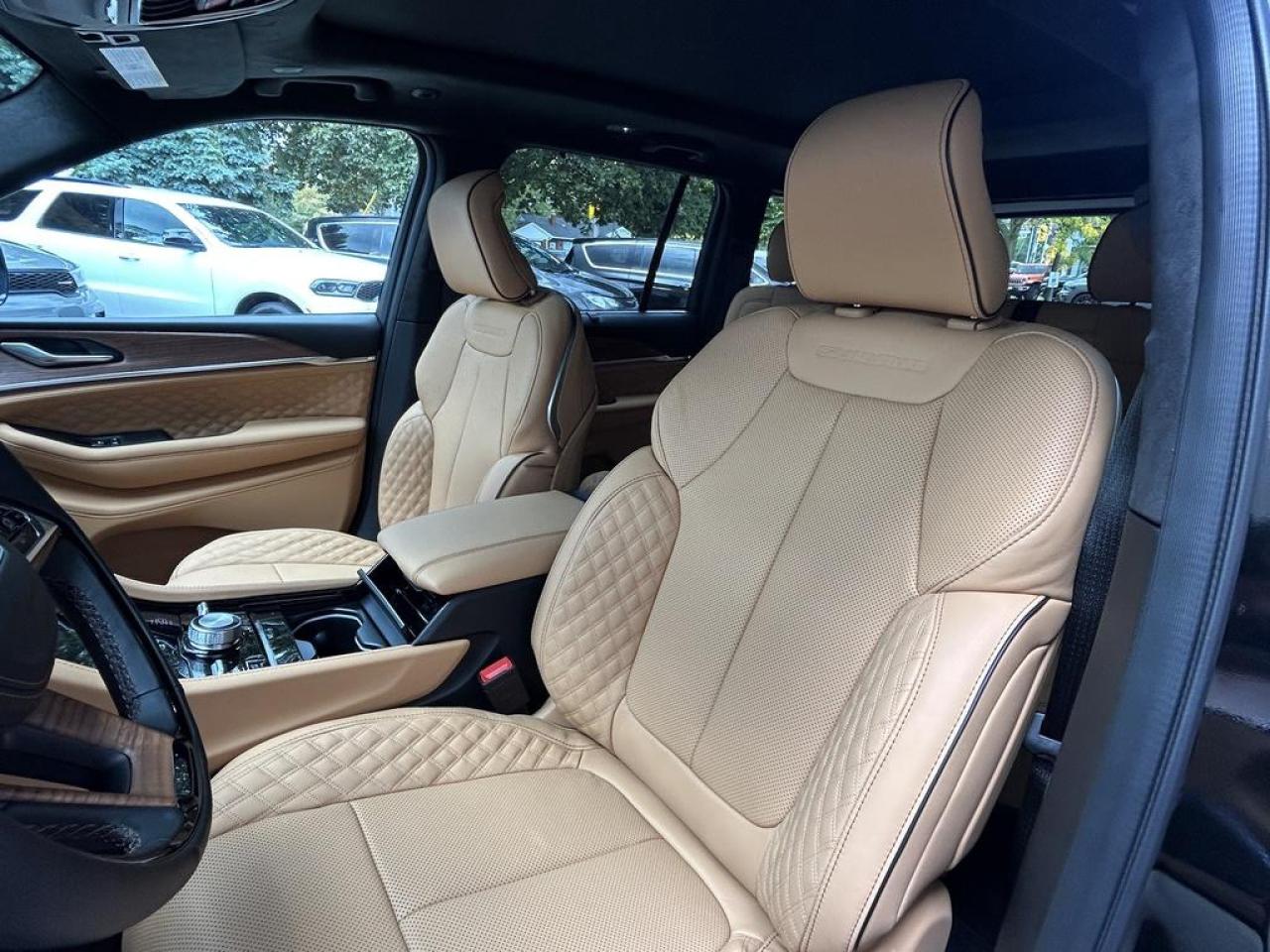 2025 Jeep Grand Cherokee Summit 4dr 4x4 Photo