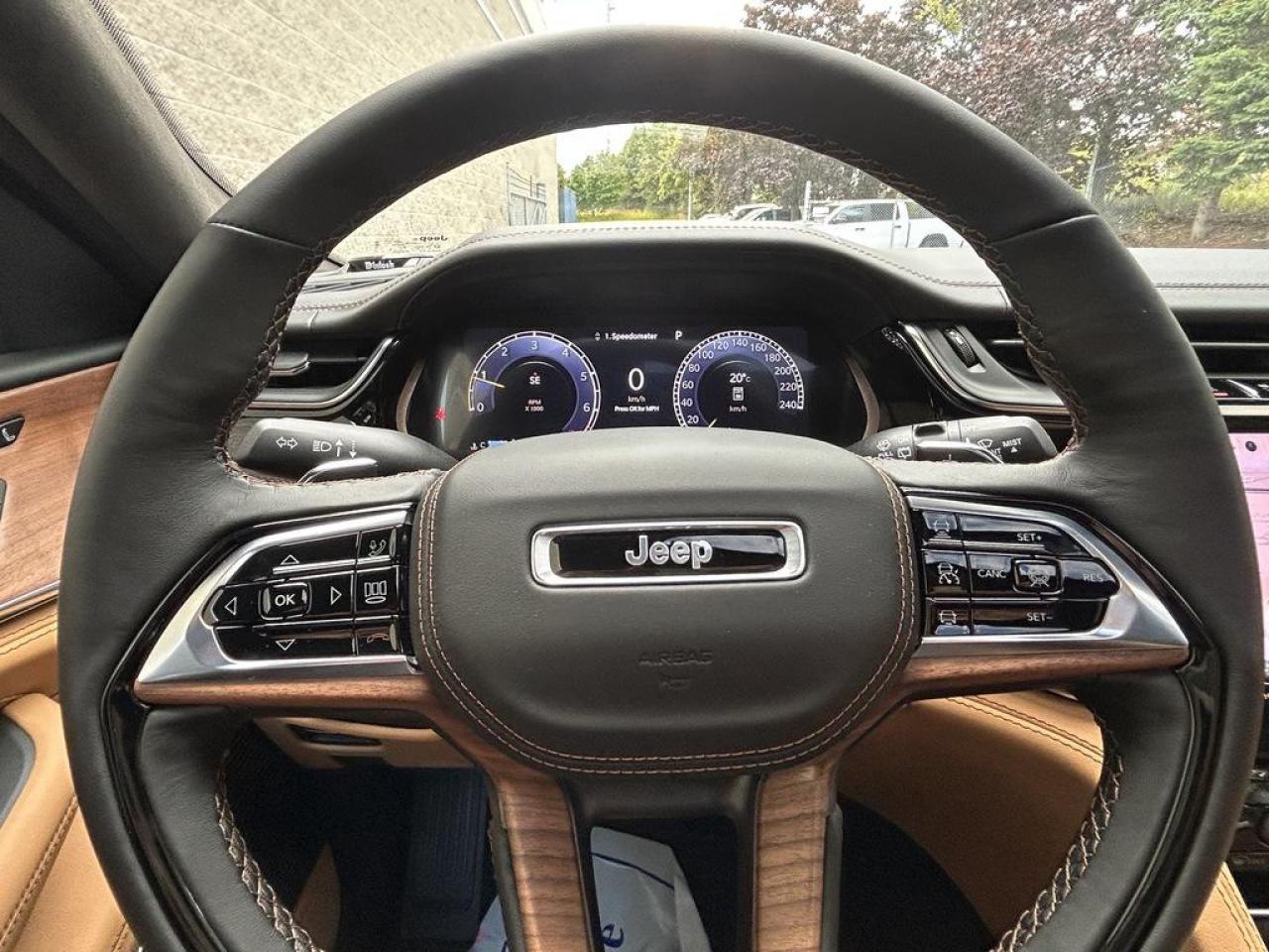 2025 Jeep Grand Cherokee Summit 4dr 4x4 Photo