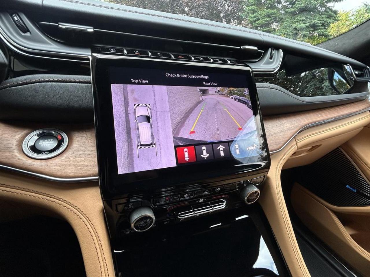 2025 Jeep Grand Cherokee Summit 4dr 4x4 Photo