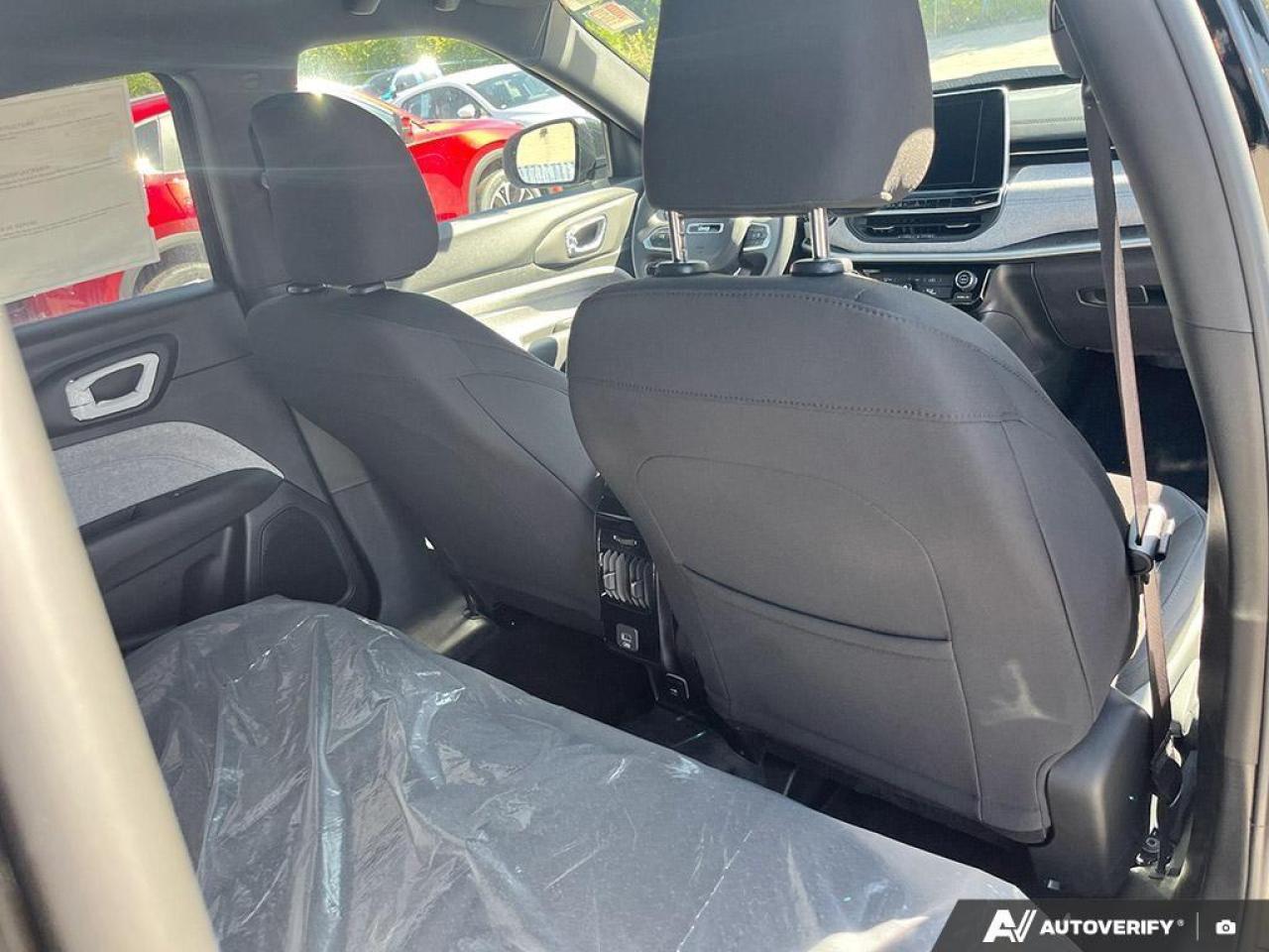 2025 Jeep Compass Sport 4dr 4x4 Photo