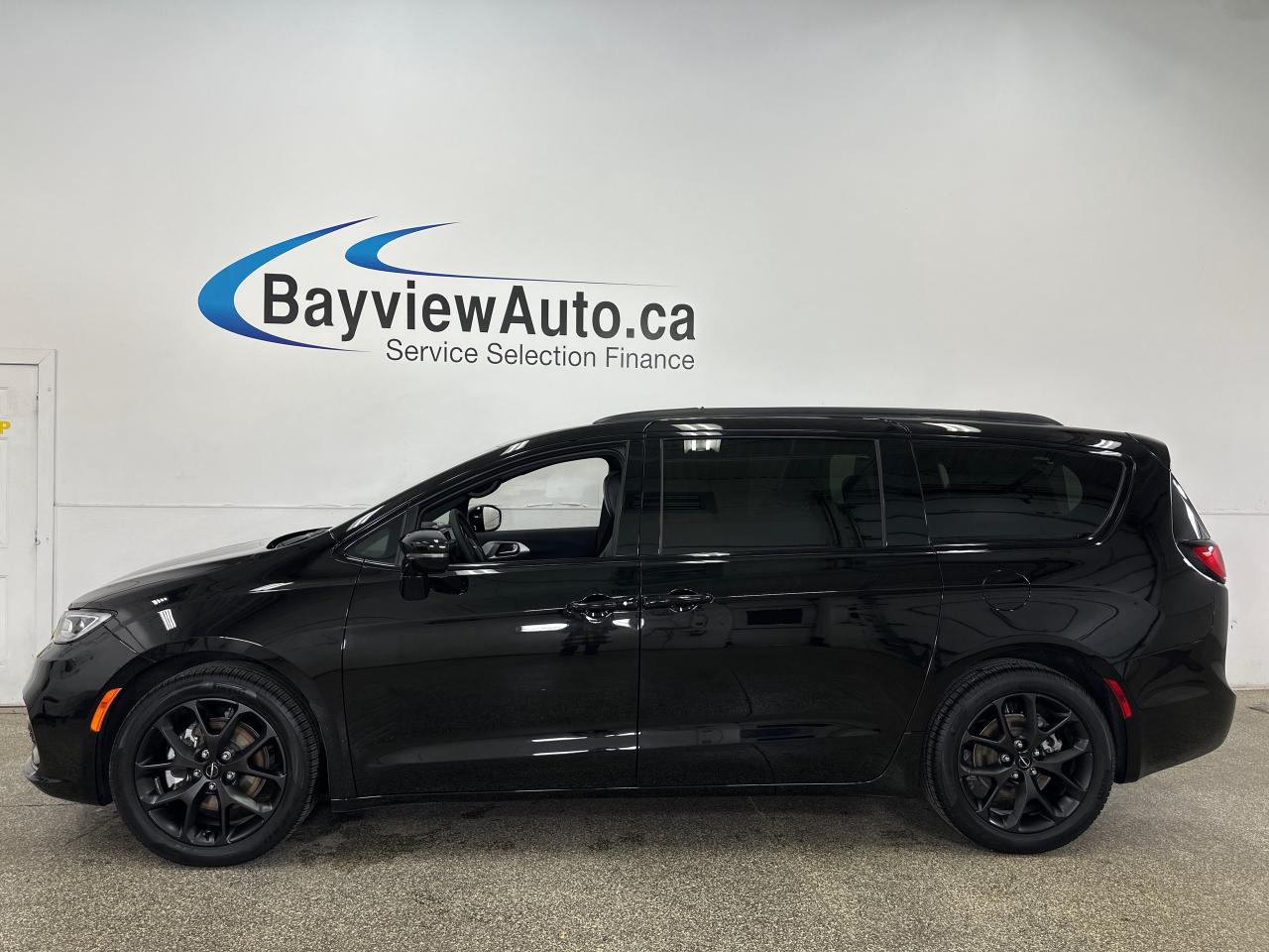 2024 Chrysler Pacifica Limited Front-Wheel Drive Passenger Van Photo