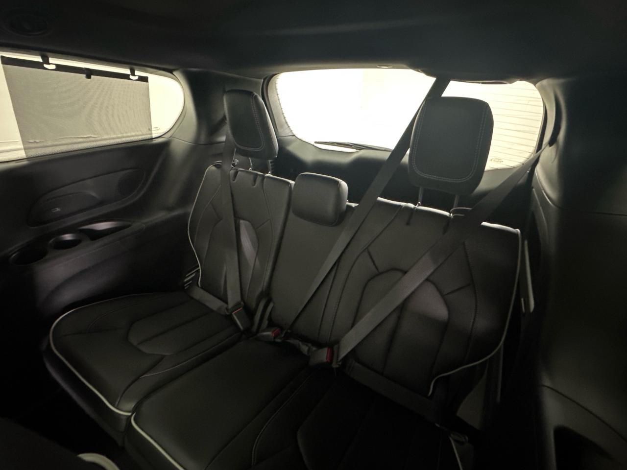 2024 Chrysler Pacifica Limited Front-Wheel Drive Passenger Van Photo