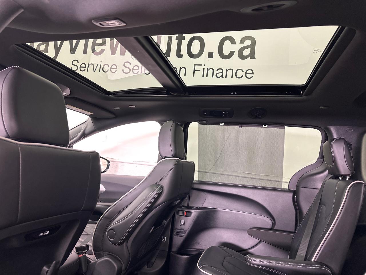 2024 Chrysler Pacifica Limited Front-Wheel Drive Passenger Van Photo