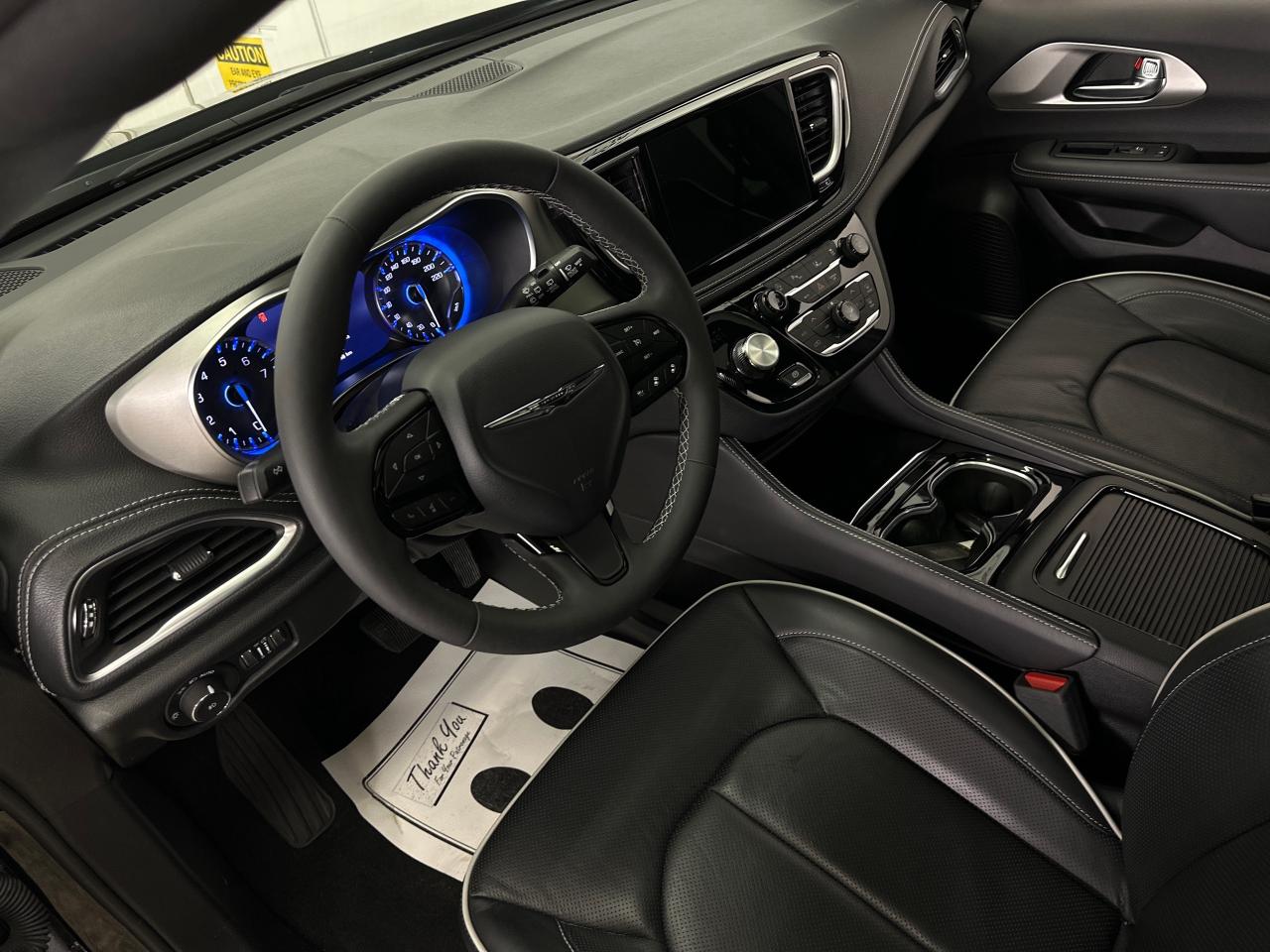 2024 Chrysler Pacifica Limited Front-Wheel Drive Passenger Van Photo