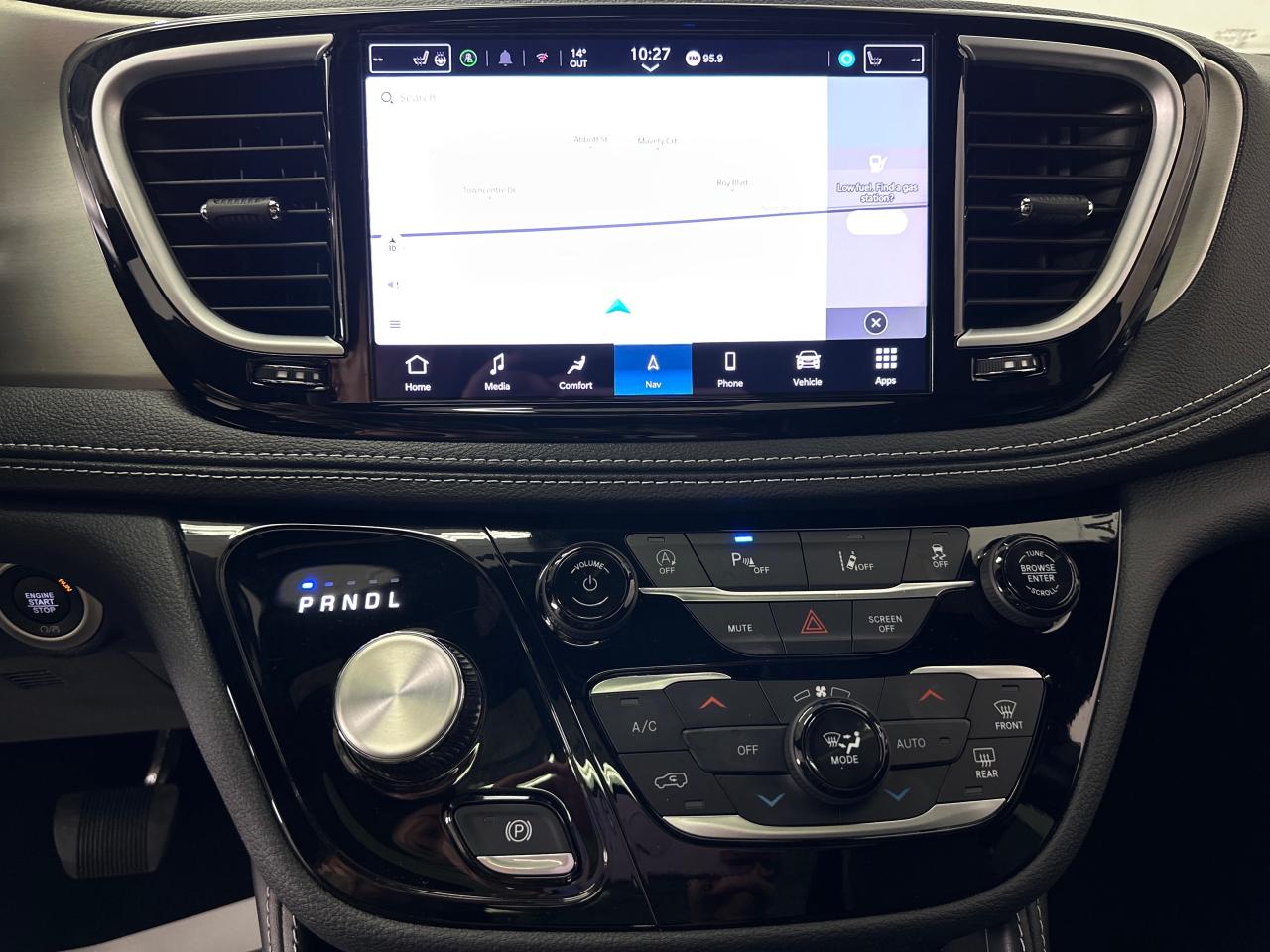 2024 Chrysler Pacifica Limited Front-Wheel Drive Passenger Van Photo