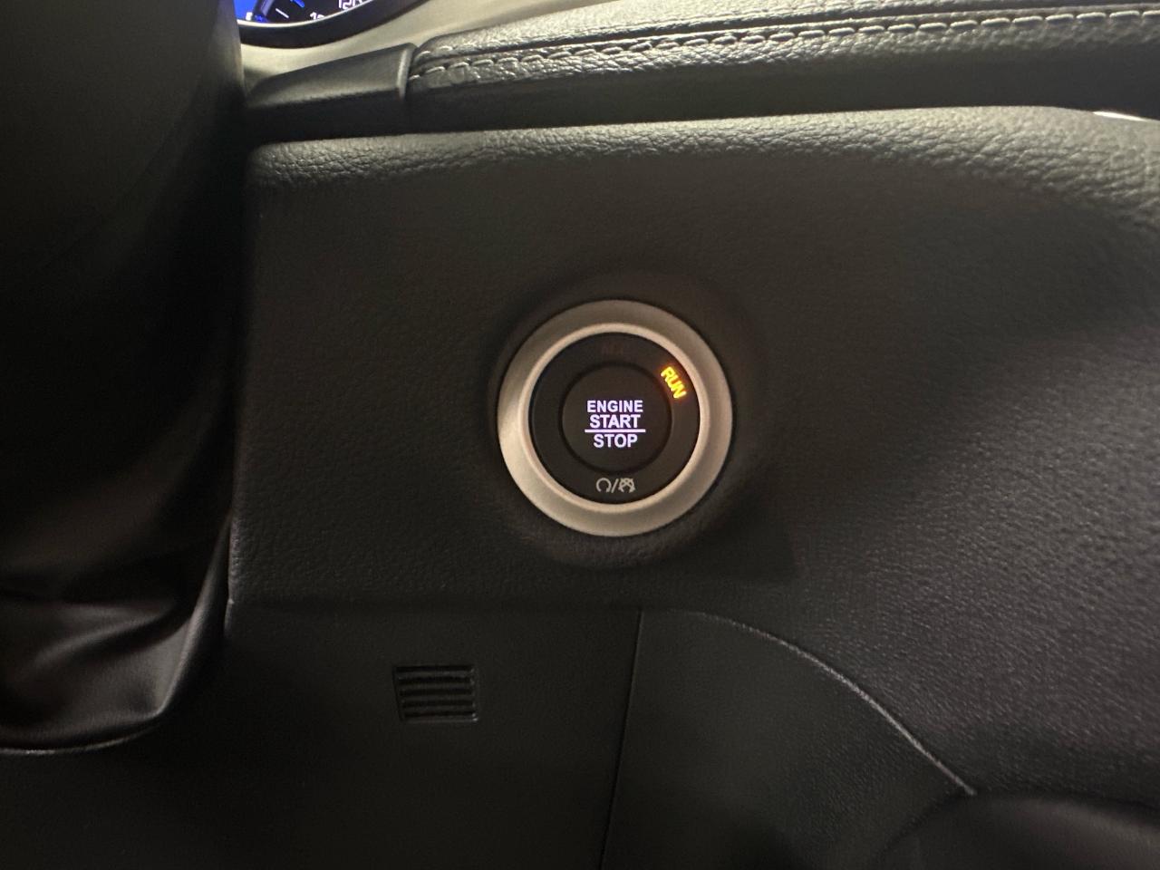 2024 Chrysler Pacifica Limited Front-Wheel Drive Passenger Van Photo