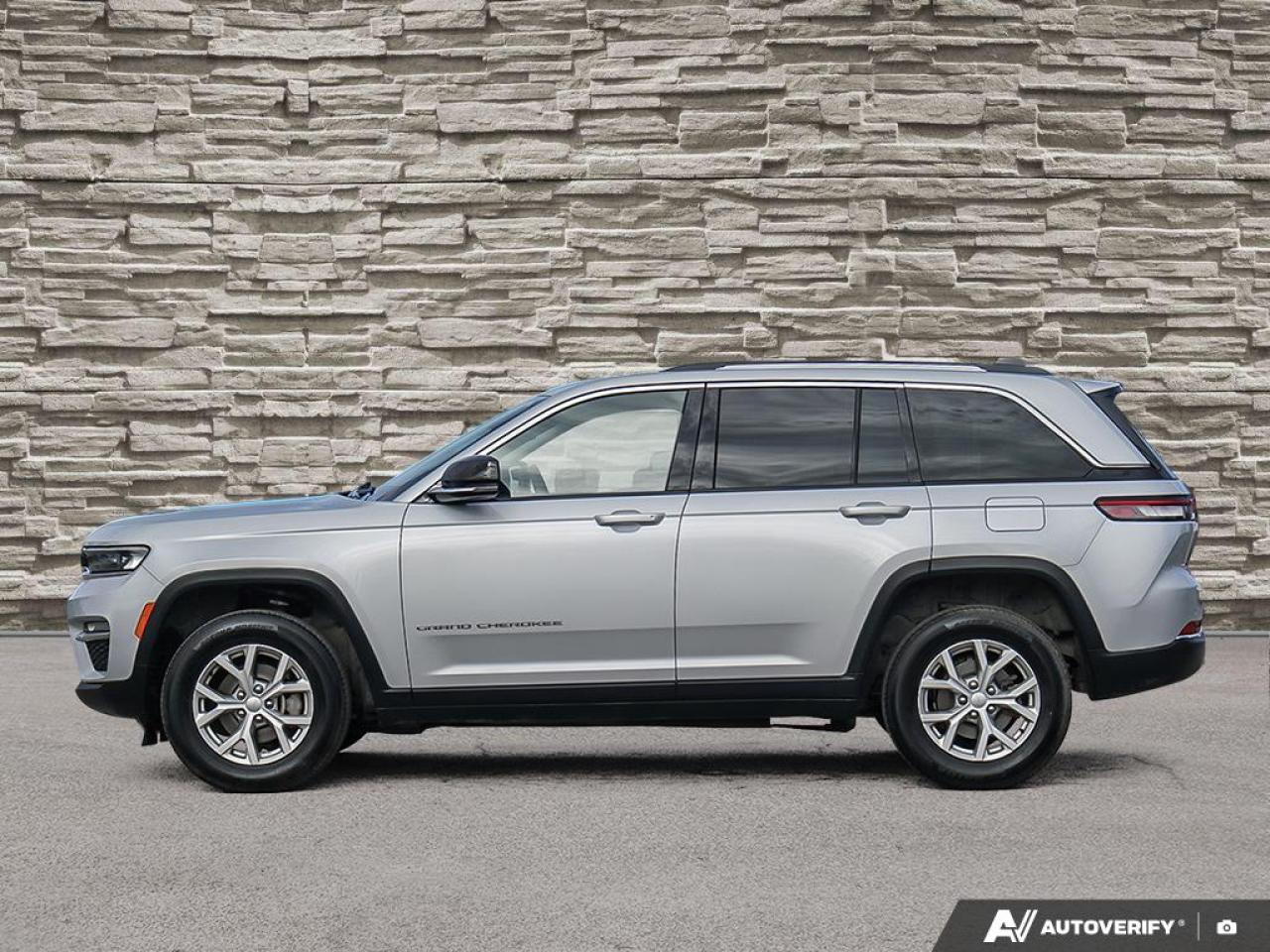 2023 Jeep Grand Cherokee Limited 4dr 4x4 Photo2