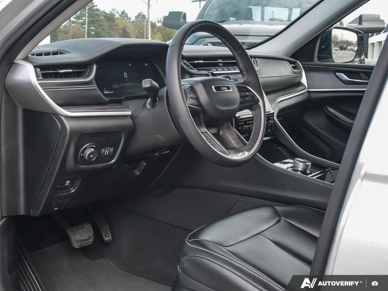 2023 Jeep Grand Cherokee Limited 4dr 4x4 Photo