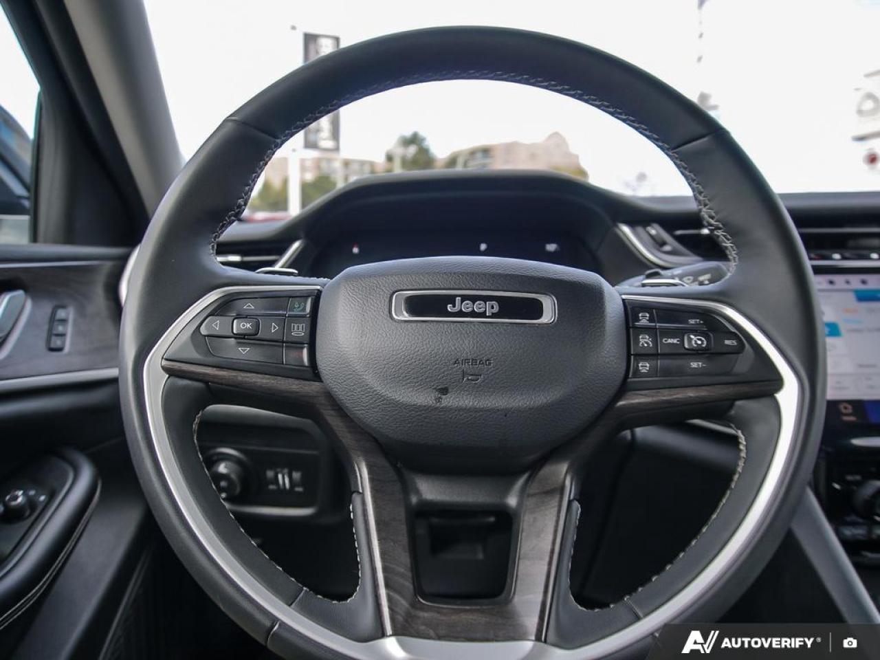 2023 Jeep Grand Cherokee Limited 4dr 4x4 Photo