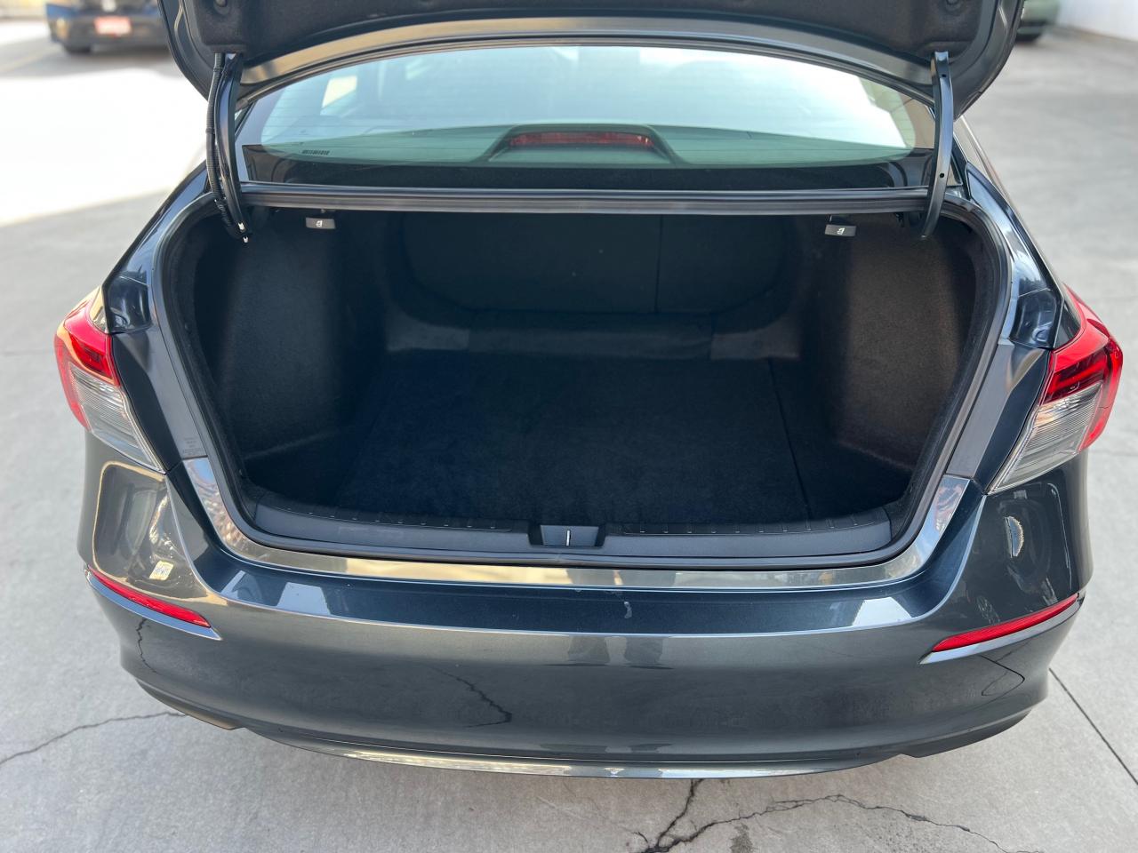 2024 Honda Civic EX 4dr Sedan Photo