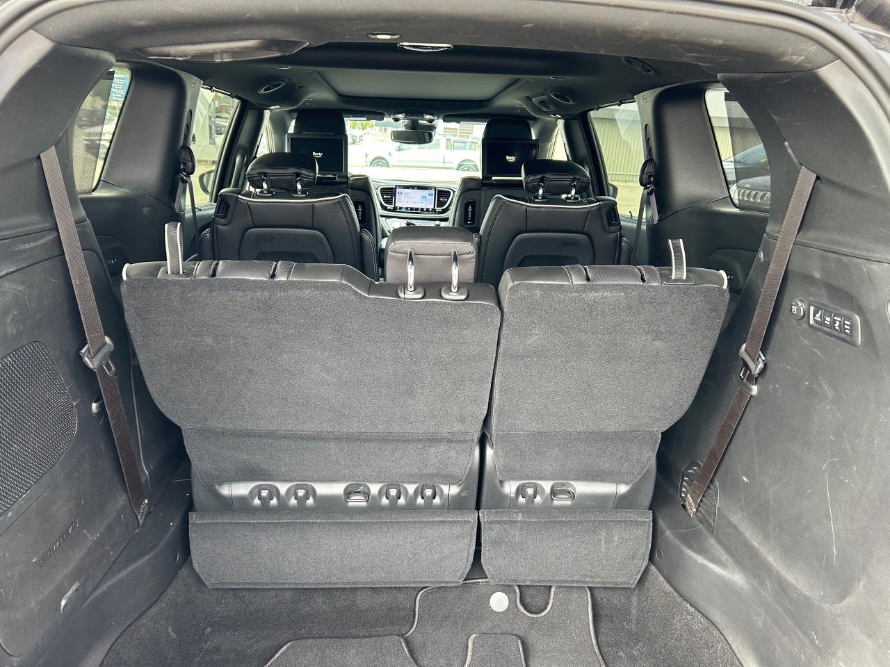 2024 Chrysler Pacifica Limited Front-Wheel Drive Passenger Van Photo