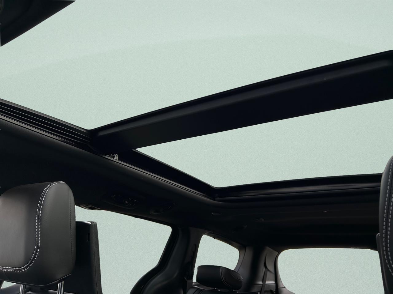 2024 Chrysler Pacifica Limited Front-Wheel Drive Passenger Van Photo