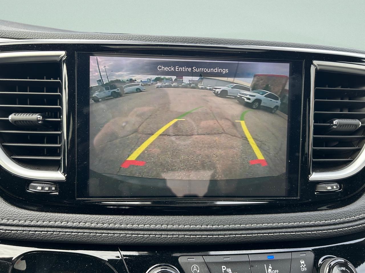 2024 Chrysler Pacifica Limited Front-Wheel Drive Passenger Van Photo