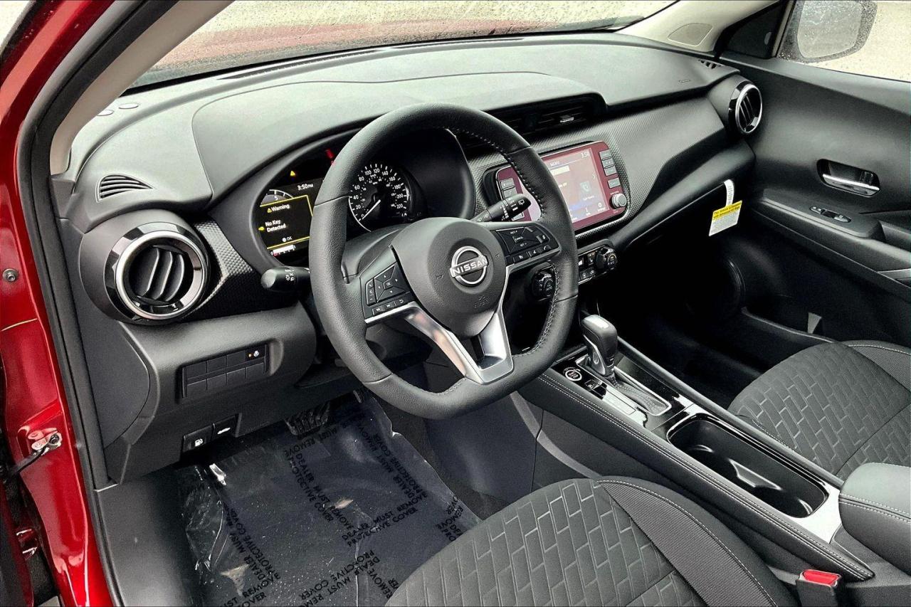 2025 Nissan Kicks Play SV 4dr Front-Wheel Drive Photo