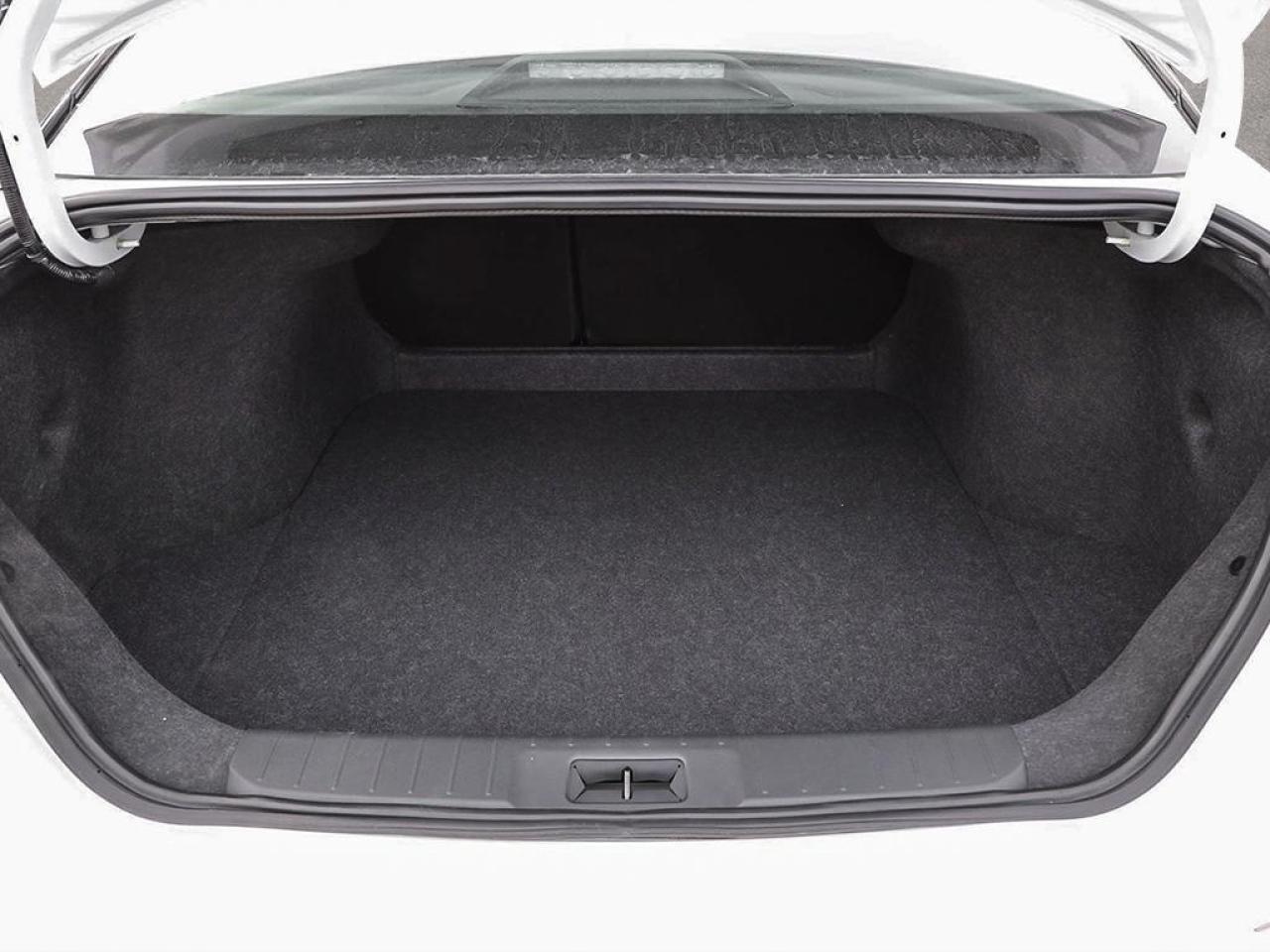 2025 Nissan Sentra SR 4dr Sedan Photo