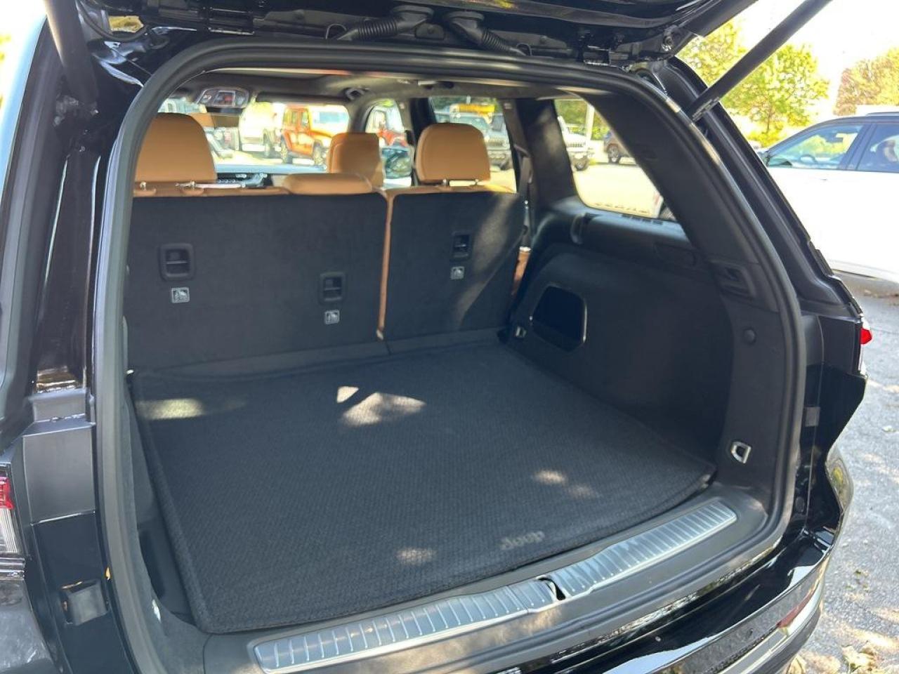 2025 Jeep Grand Cherokee Summit 4dr 4x4 Photo