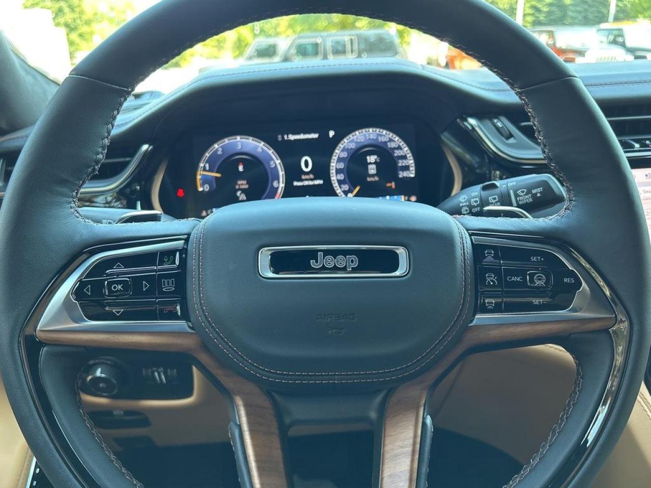 2025 Jeep Grand Cherokee Summit 4dr 4x4 Photo