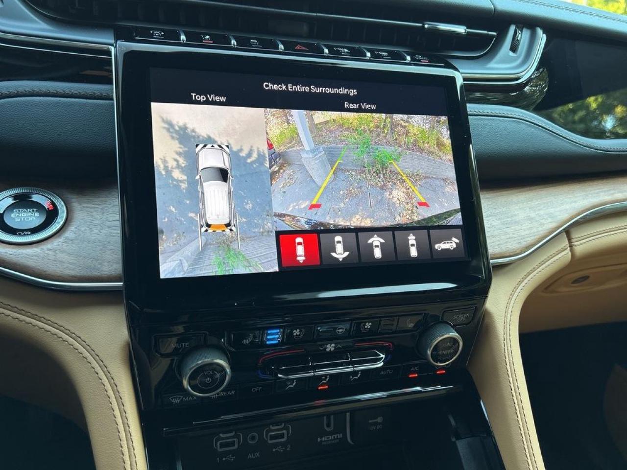 2025 Jeep Grand Cherokee Summit 4dr 4x4 Photo