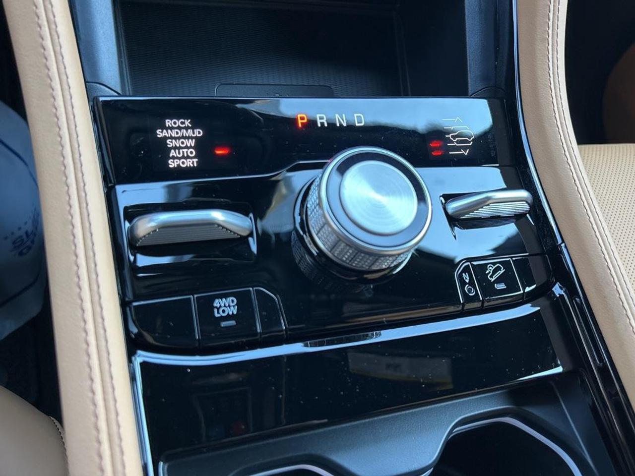 2025 Jeep Grand Cherokee Summit 4dr 4x4 Photo