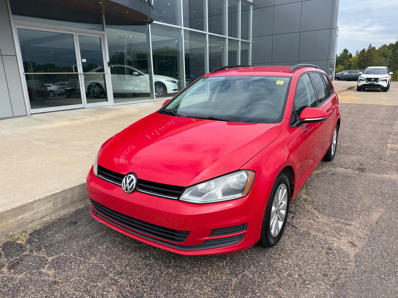 2016 Volkswagen Golf Sportwagon 1.8 TSI Trendline (M5) 4dr Front-Wheel Drive Wagon Photo3