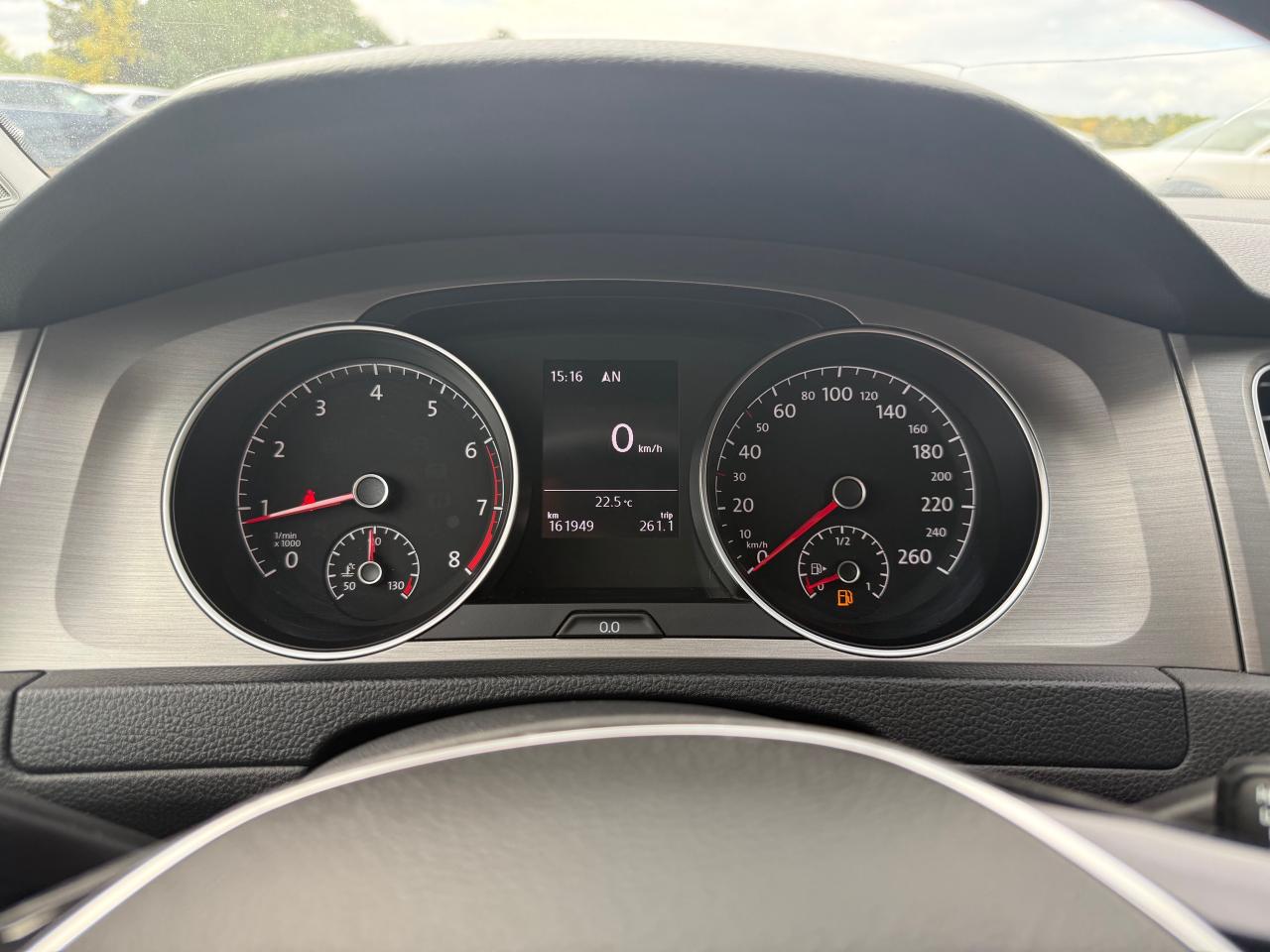 2016 Volkswagen Golf Sportwagon 1.8 TSI Trendline (M5) 4dr Front-Wheel Drive Wagon Photo