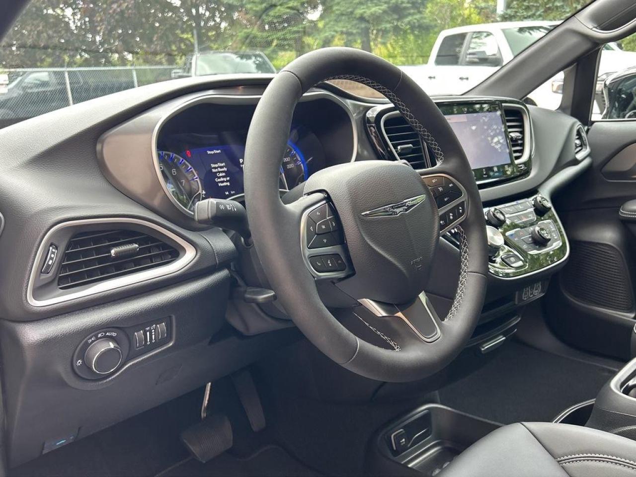 2025 Chrysler Grand Caravan SXT Front-Wheel Drive Passenger Van Photo