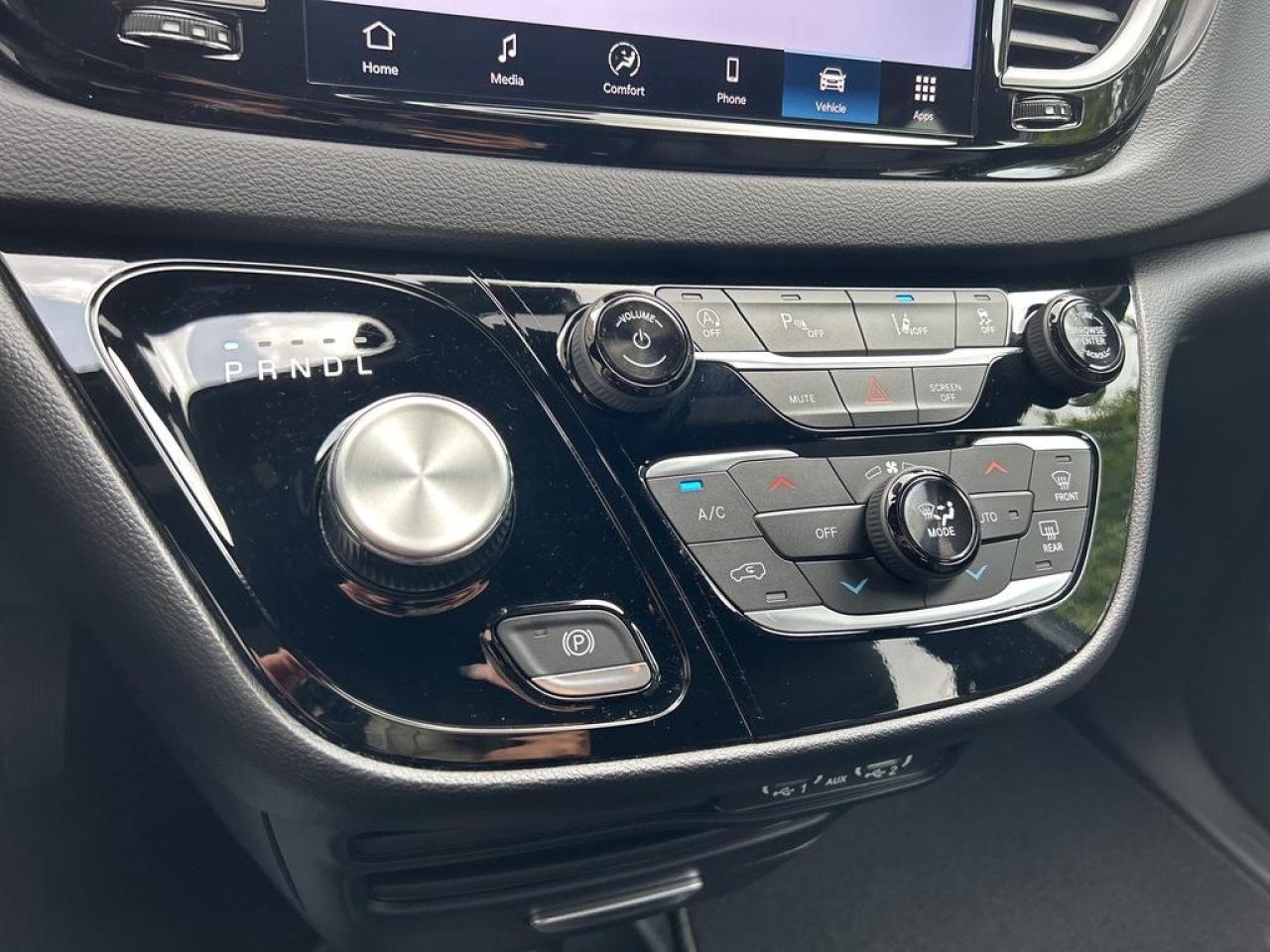 2025 Chrysler Grand Caravan SXT Front-Wheel Drive Passenger Van Photo