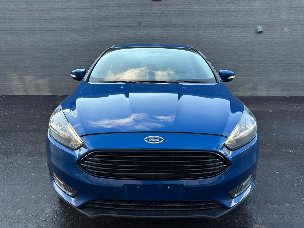 2018 Ford Focus SE SEDAN Photo0