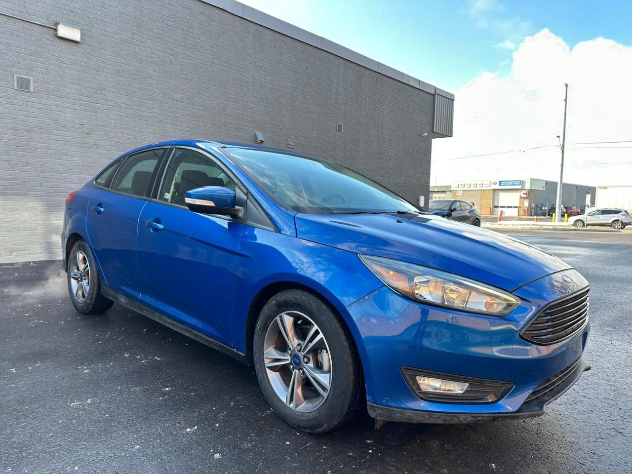 2018 Ford Focus SE SEDAN Photo2