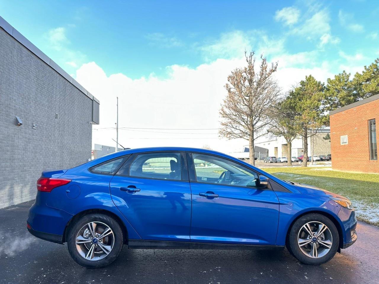 2018 Ford Focus SE SEDAN Photo