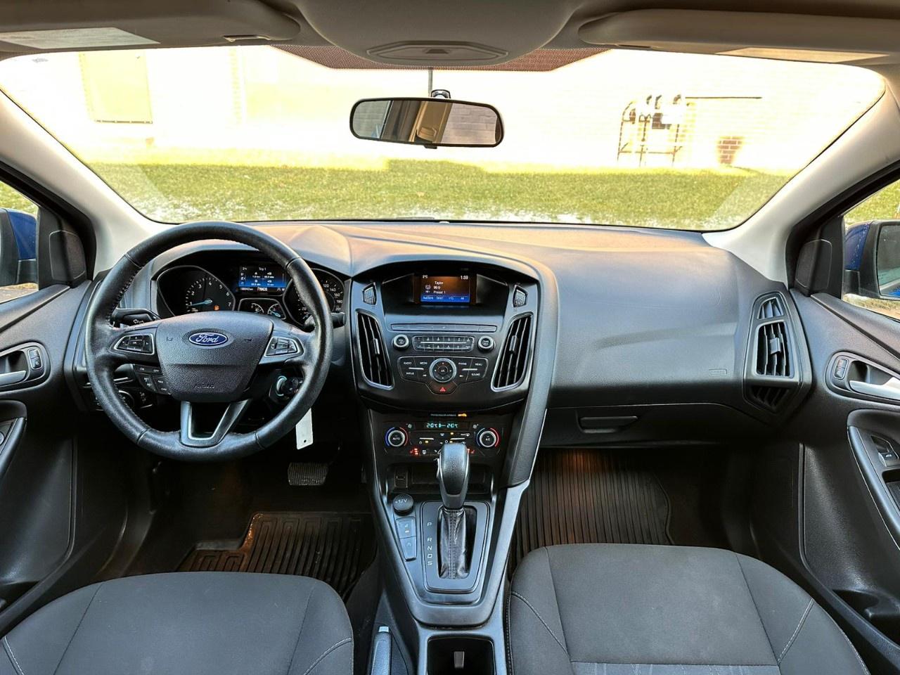 2018 Ford Focus SE SEDAN Photo