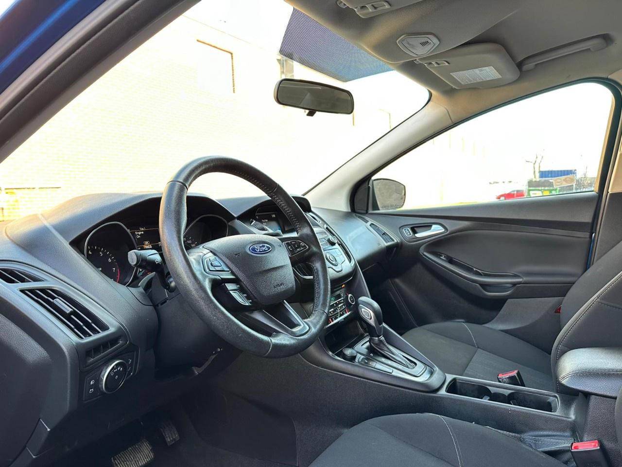 2018 Ford Focus SE SEDAN Photo