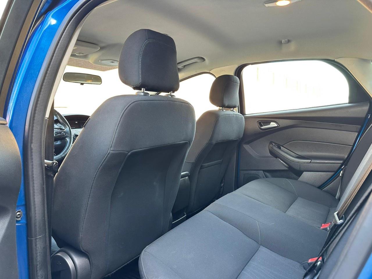 2018 Ford Focus SE SEDAN Photo