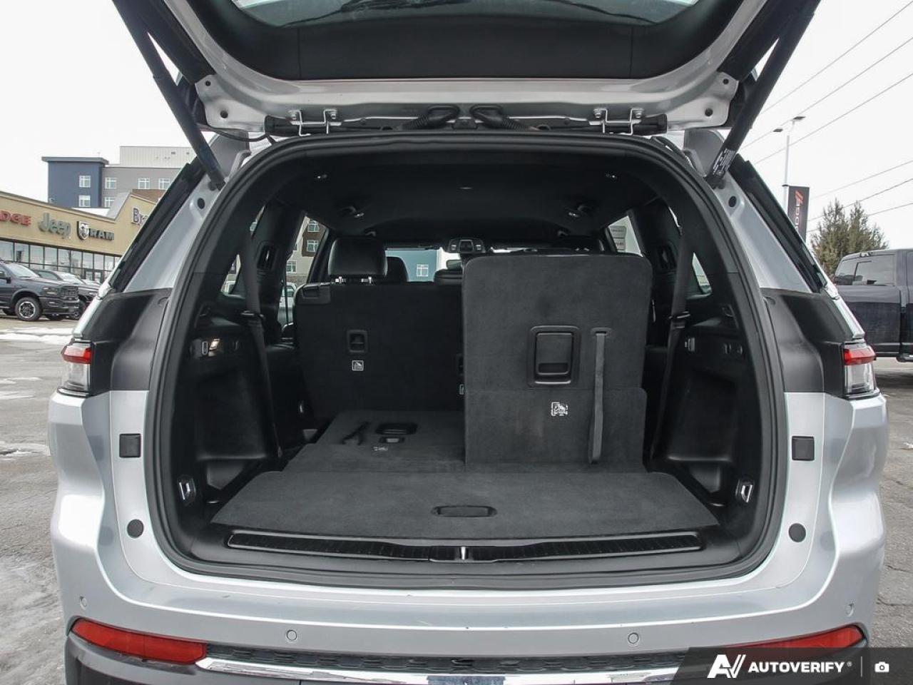 2024 Jeep Grand Cherokee L Limited 4dr 4x4 Photo