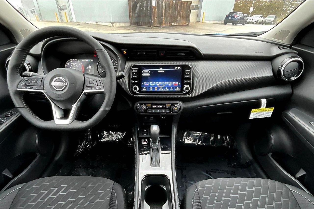 2025 Nissan Kicks Play SV 4dr Front-Wheel Drive Photo