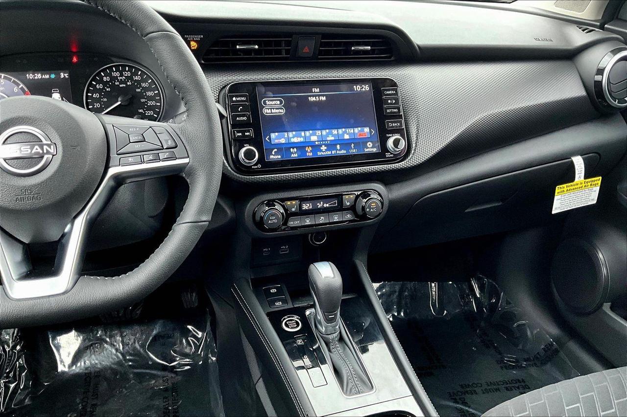 2025 Nissan Kicks Play SV 4dr Front-Wheel Drive Photo