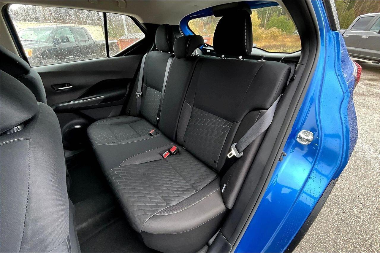 2025 Nissan Kicks Play SV 4dr Front-Wheel Drive Photo