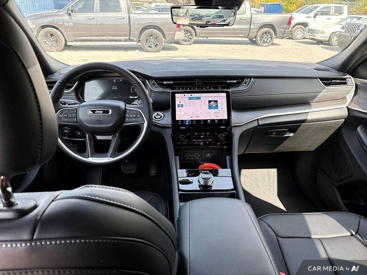 2025 Jeep Grand Cherokee Limited 4dr 4x4 Photo