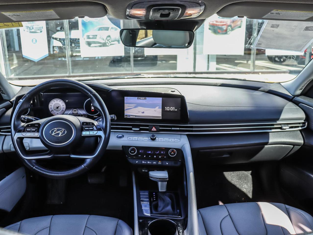 2022 Hyundai Elantra Ultimate Tech w/Two-Tone Interior 4dr Sedan Photo