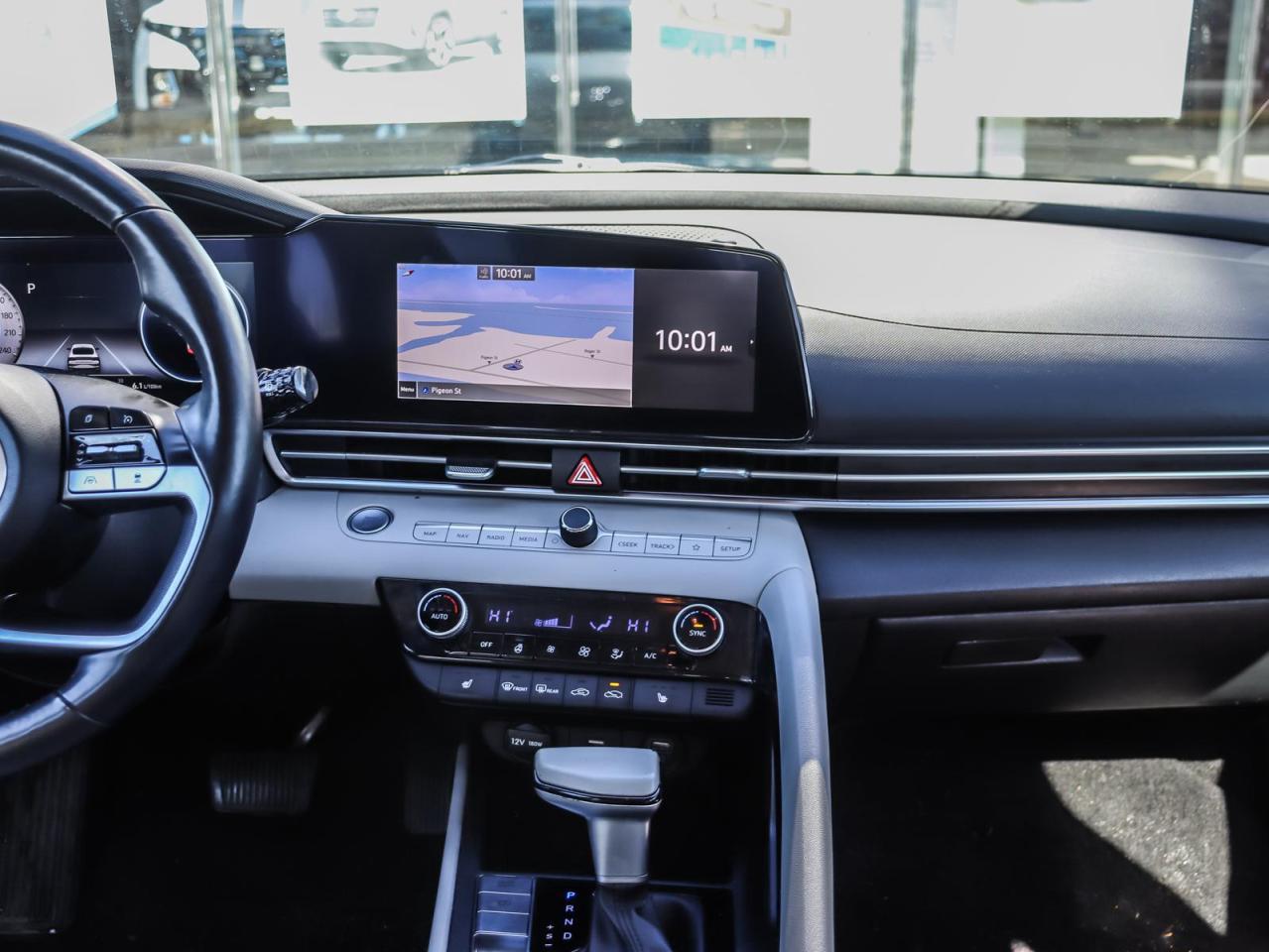 2022 Hyundai Elantra Ultimate Tech w/Two-Tone Interior 4dr Sedan Photo