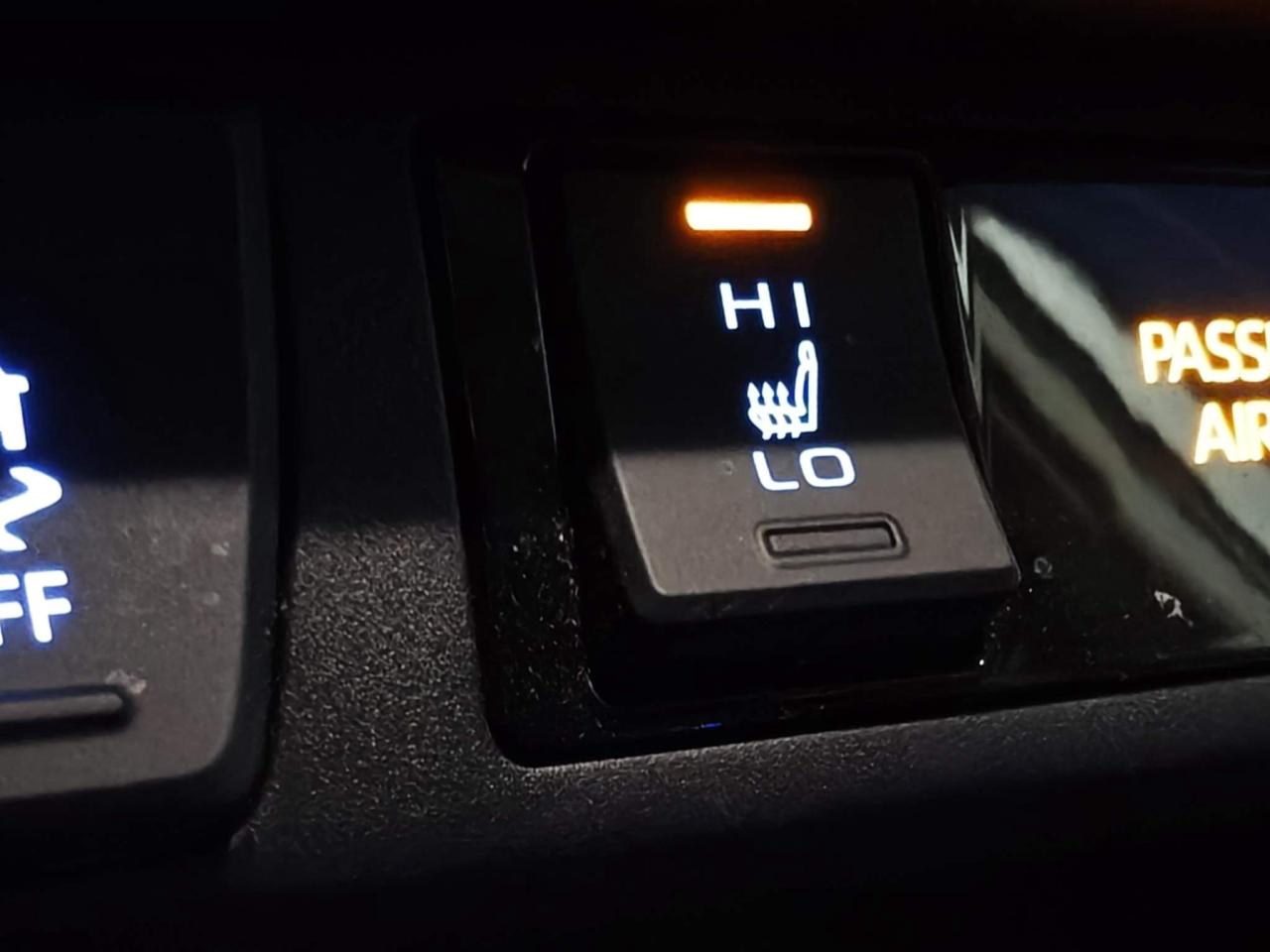 2022 Toyota RAV4 LE 4dr All-wheel Drive Photo