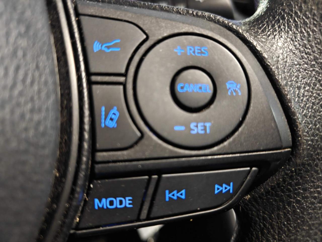 2022 Toyota RAV4 LE 4dr All-wheel Drive Photo